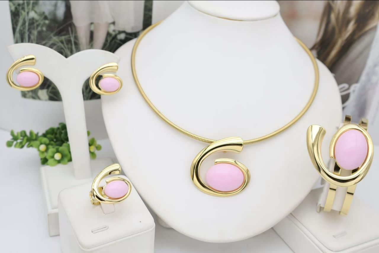 NON TARNISH WOMEN NECKLACE, EARNING, BRACELET AND RING SET